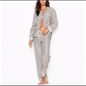 NEW Victoria Secret White and Grey Striped Pajama Set Size M